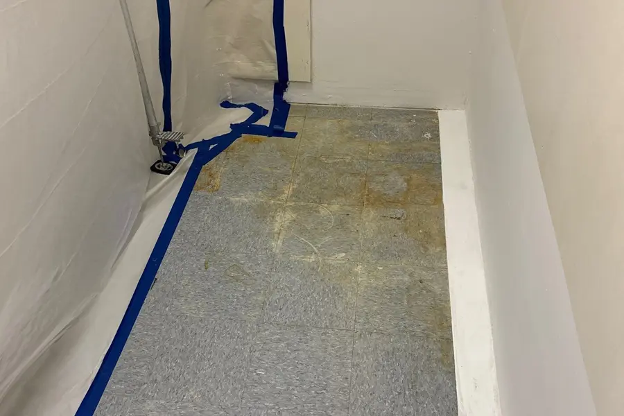 T&T mold containment